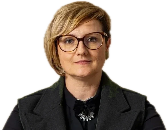 Avocat Simona Jeflea, în timpul unei consultații la cabinetul din Sibiu