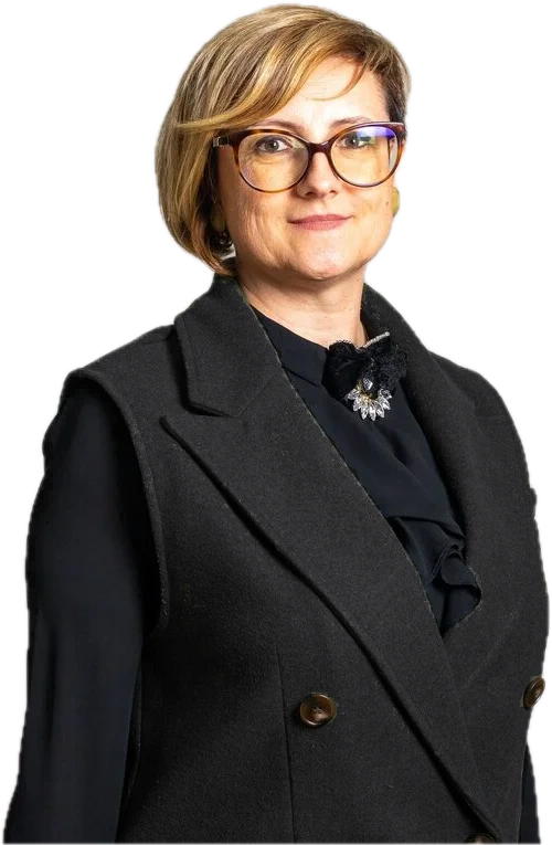 Avocat Simona Jeflea, în cabinetul din Sibiu